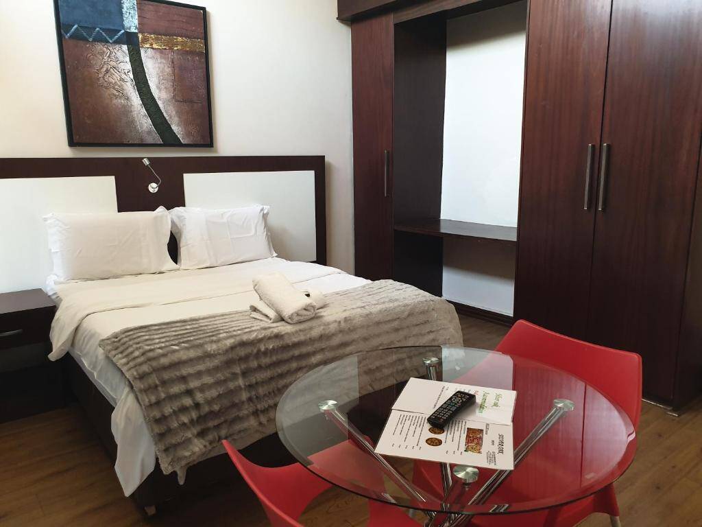 Guest room at Silver Oak, Sandton